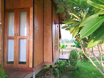 บ้านพักปายกลางนา
